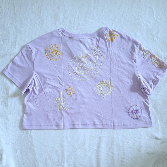 Nike👟 U*Phoria Loose Fit Cropped Tee👕 - NWT - Picture 2 of 16